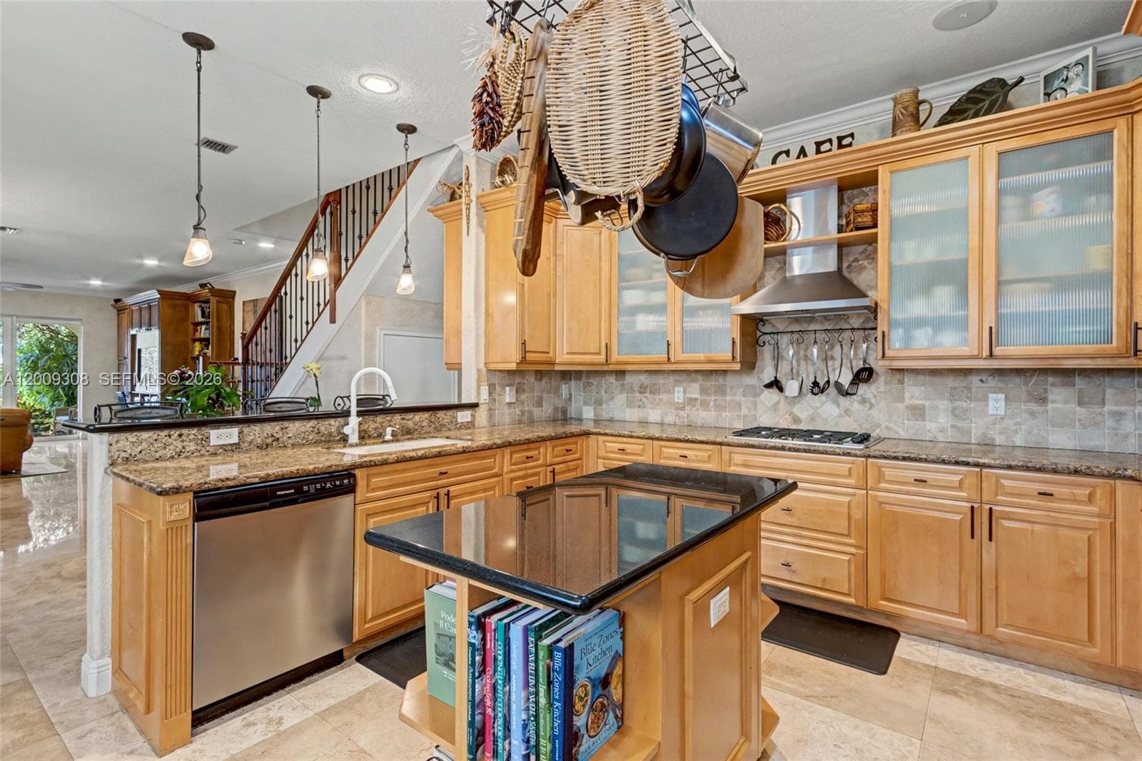 417 Hendricks Isle photo 5