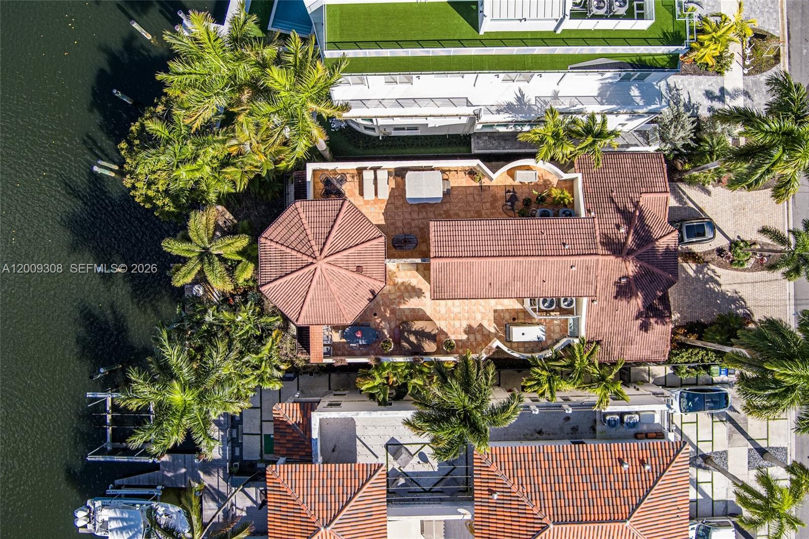 417 Hendricks Isle photo 18