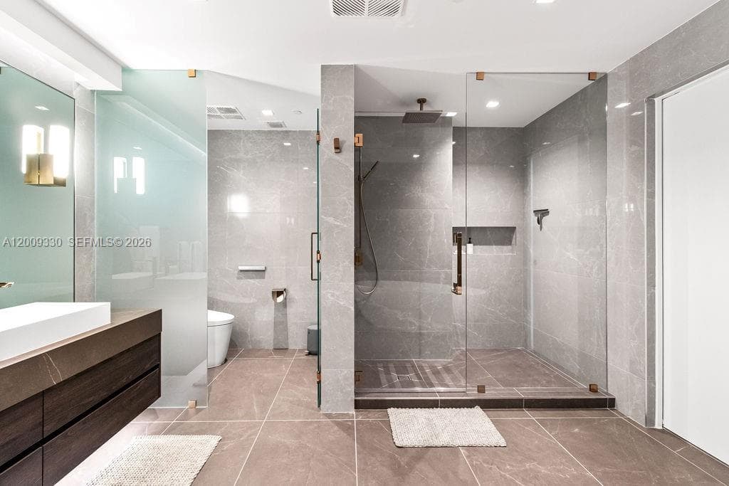 1116 Ocean Blvd 1205 photo 19