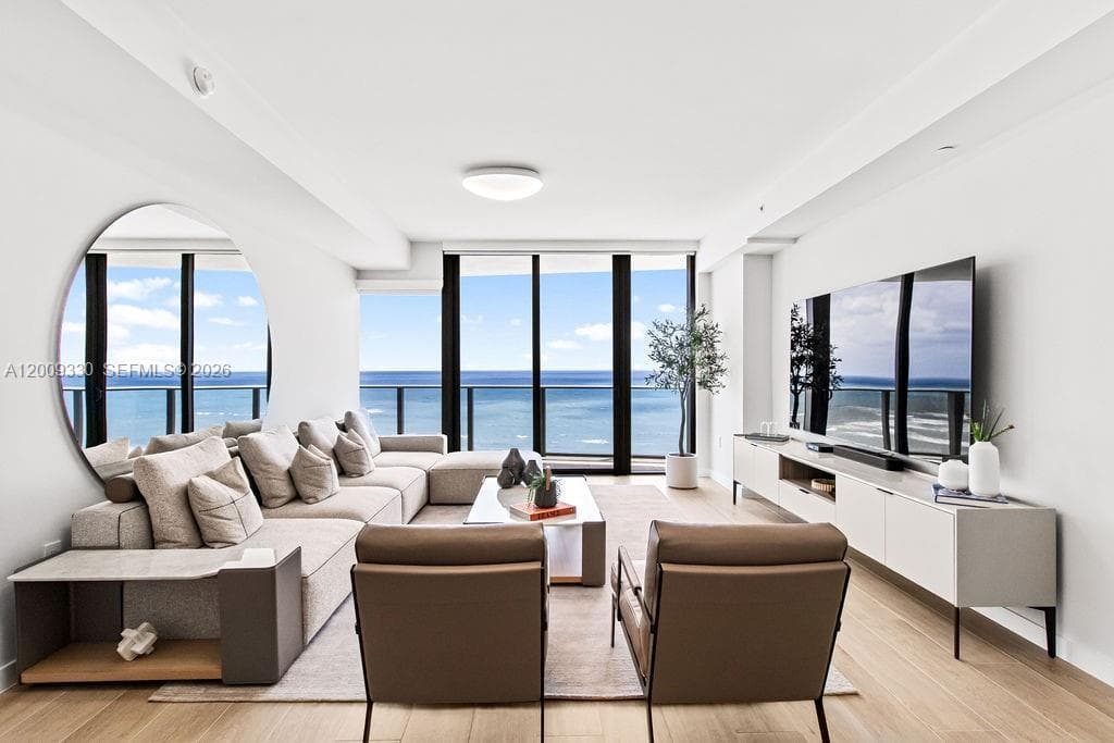 1116 Ocean Blvd 1205 photo 8