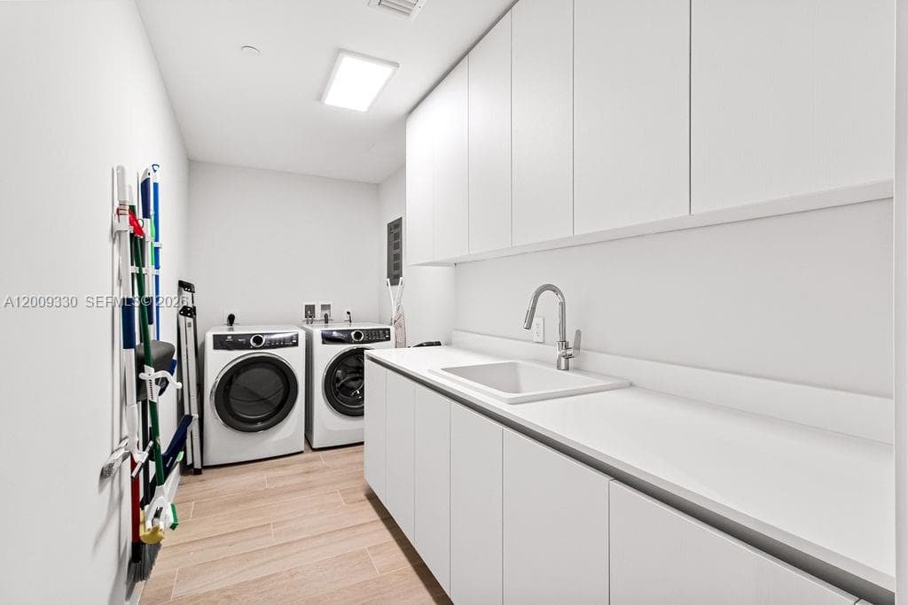 1116 Ocean Blvd 1205 photo 25
