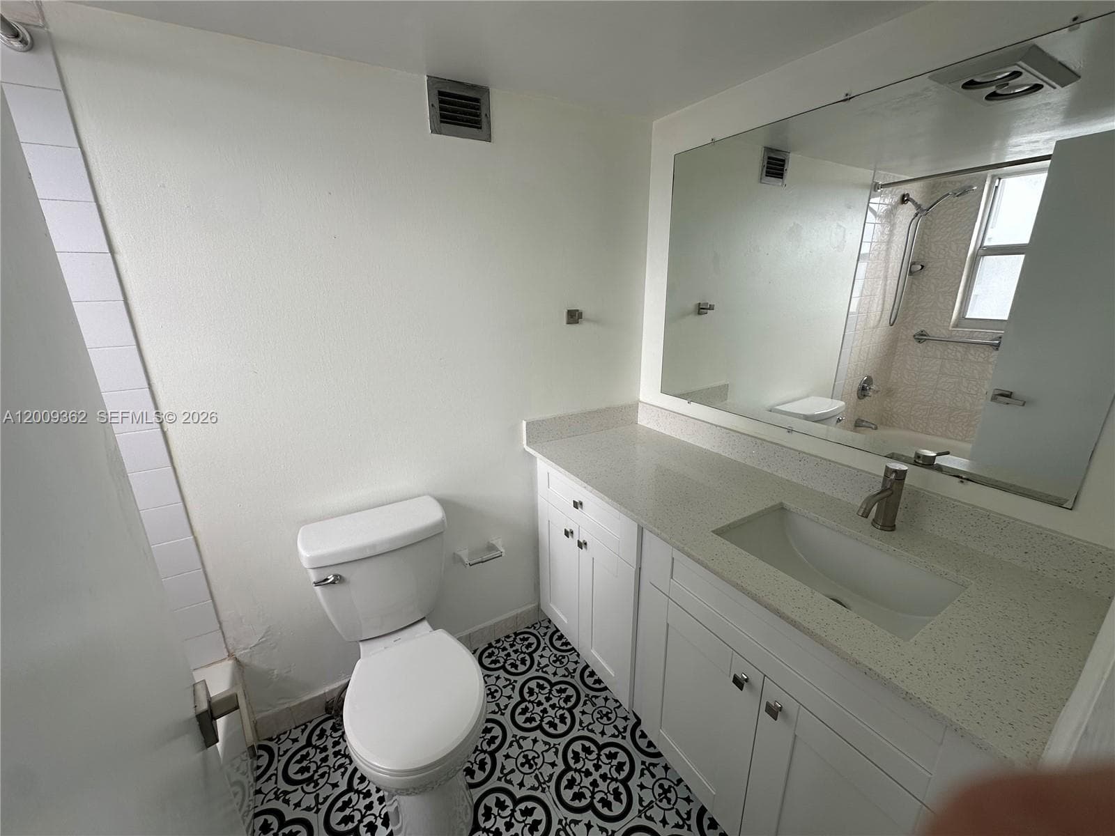 6039 Collins Ave 826 photo 13