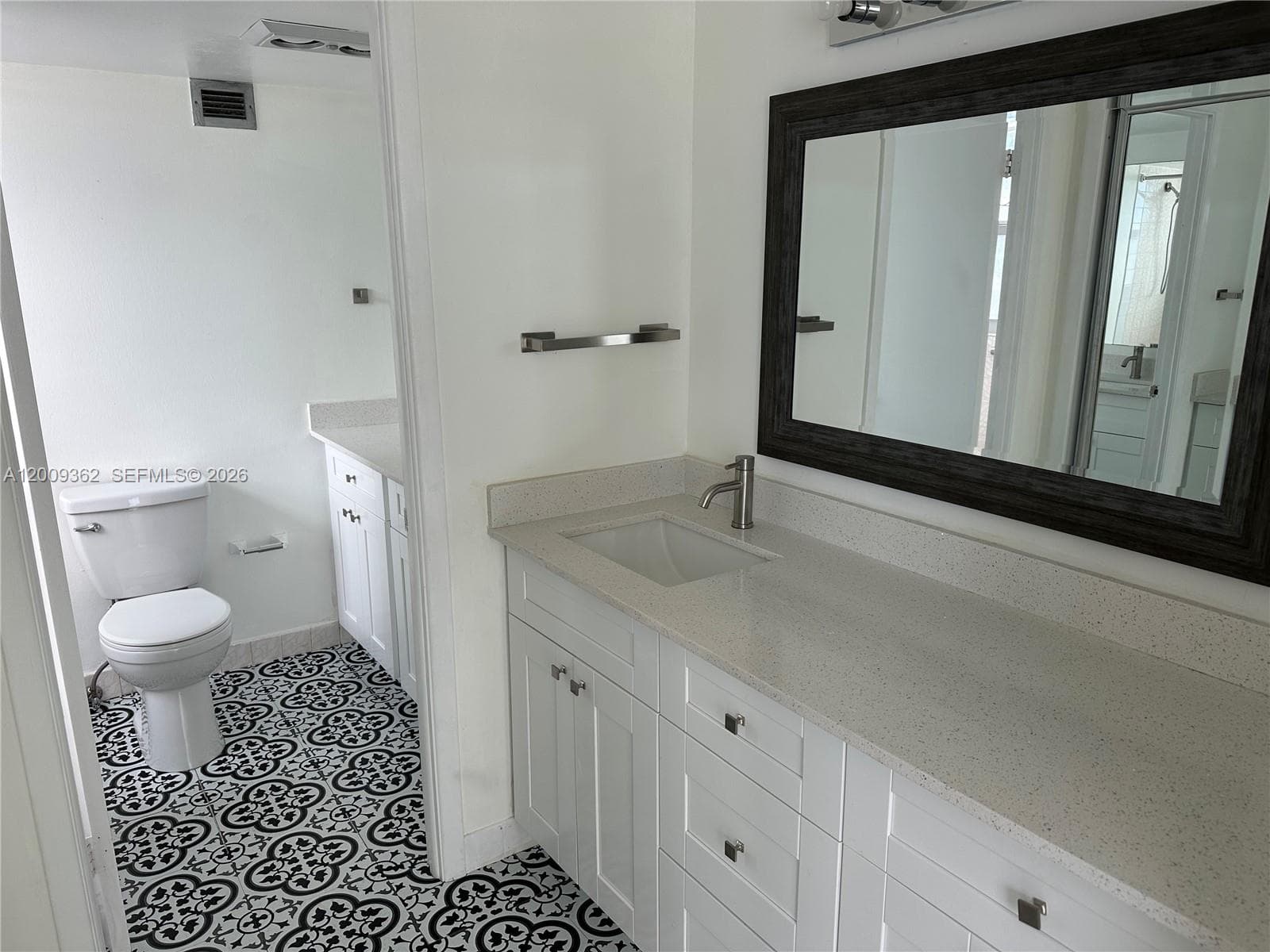 6039 Collins Ave 826 photo 16