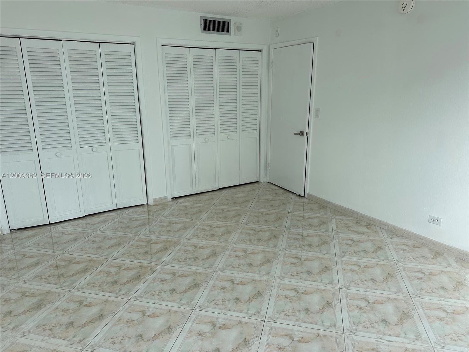 6039 Collins Ave 826 photo 15