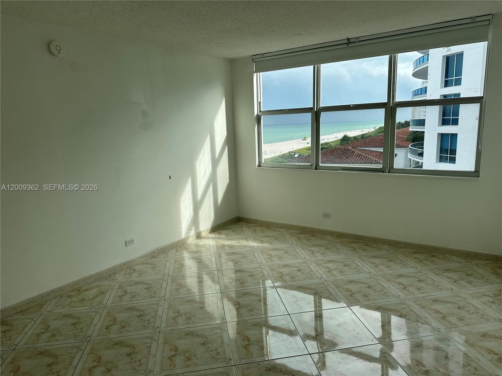 6039 Collins Ave 826 photo 8