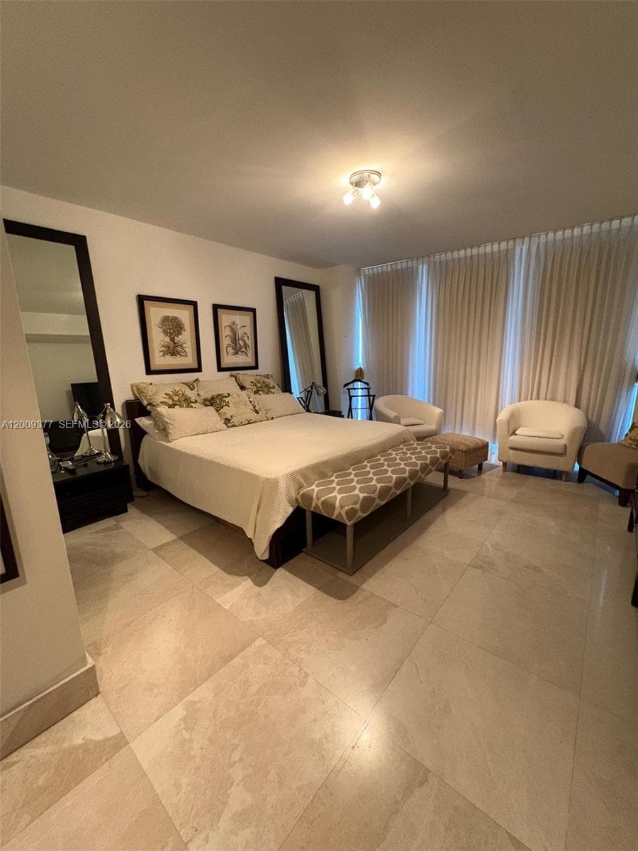 5875 Collins Ave 708 photo 8