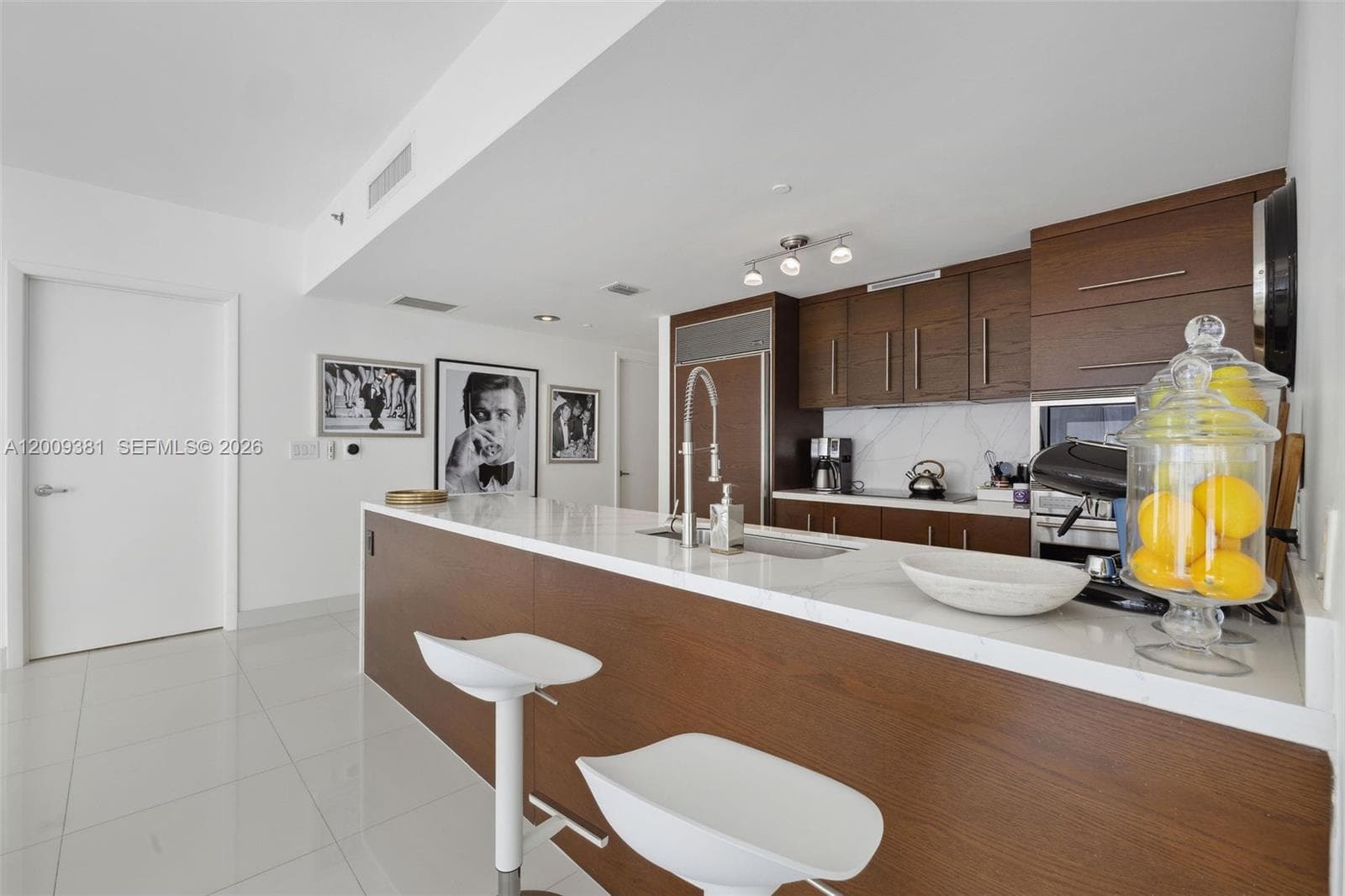 465 Brickell Ave 701 photo 6
