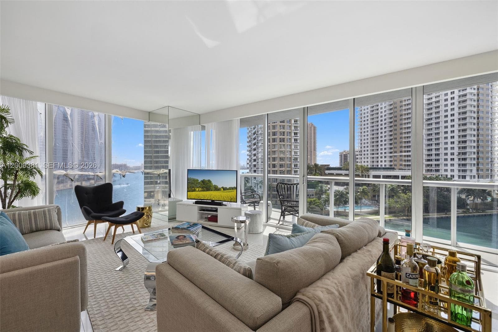 465 Brickell Ave 701 photo 1