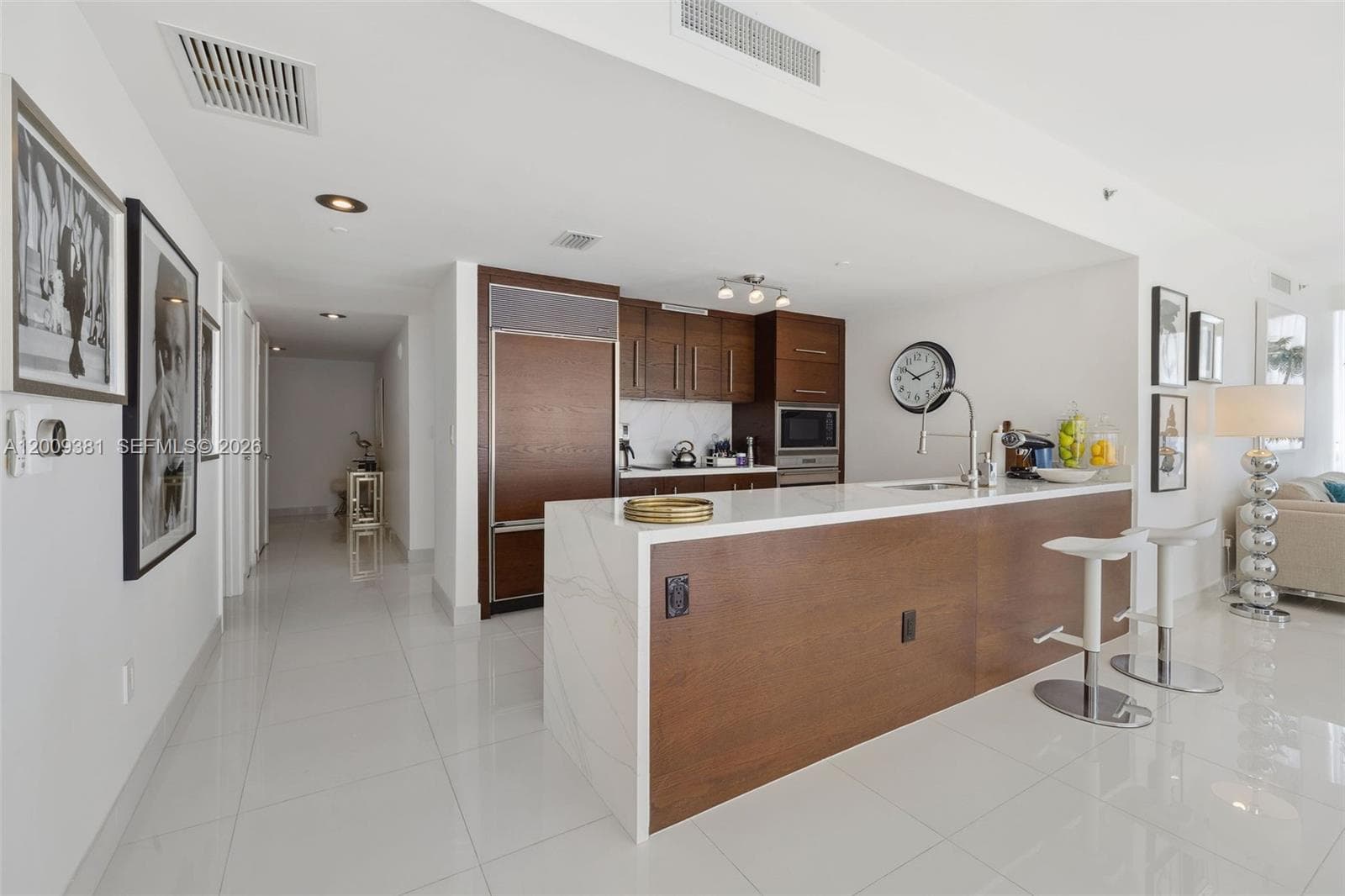 465 Brickell Ave 701 photo 4