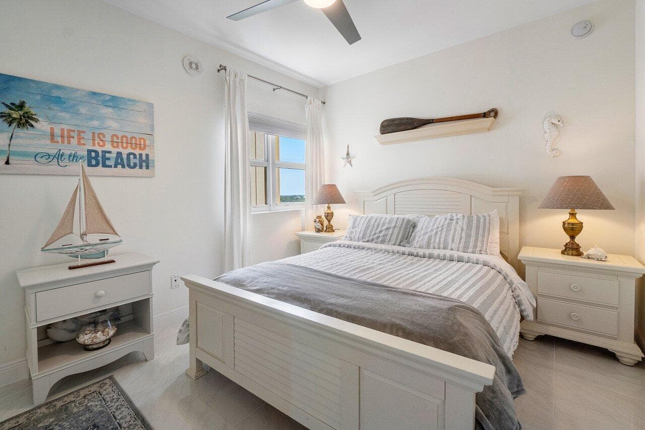2650 Lake Shore Drive 1003 photo 22