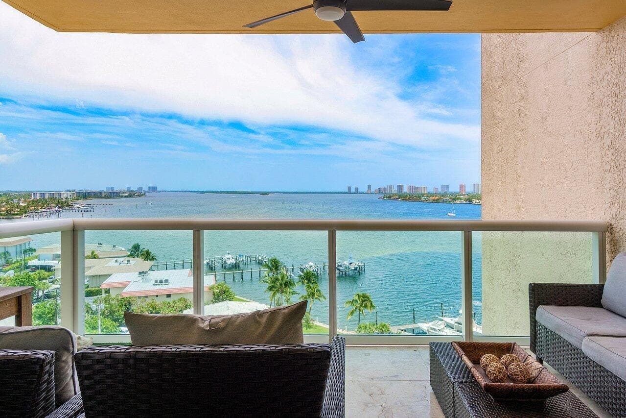 2650 Lake Shore Drive 1003 photo 5