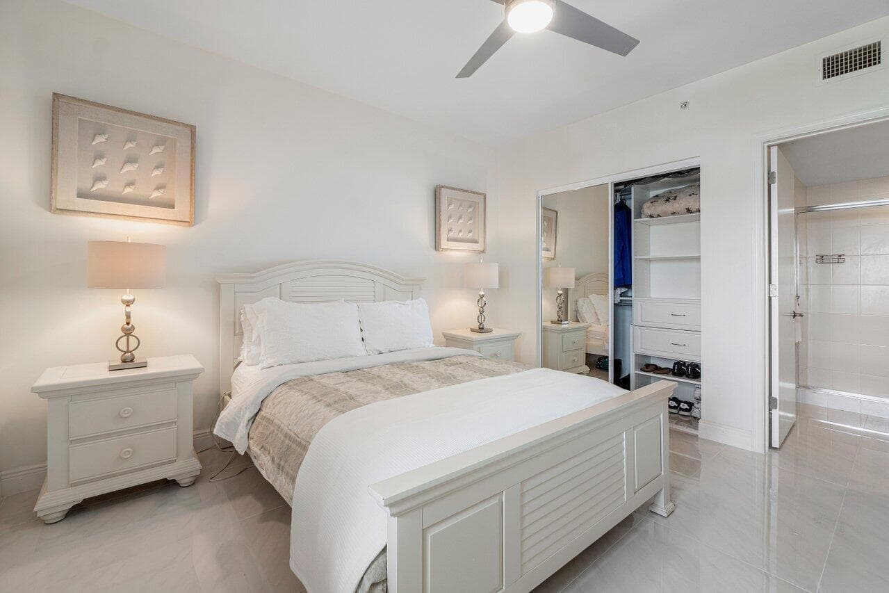 2650 Lake Shore Drive 1003 photo 20