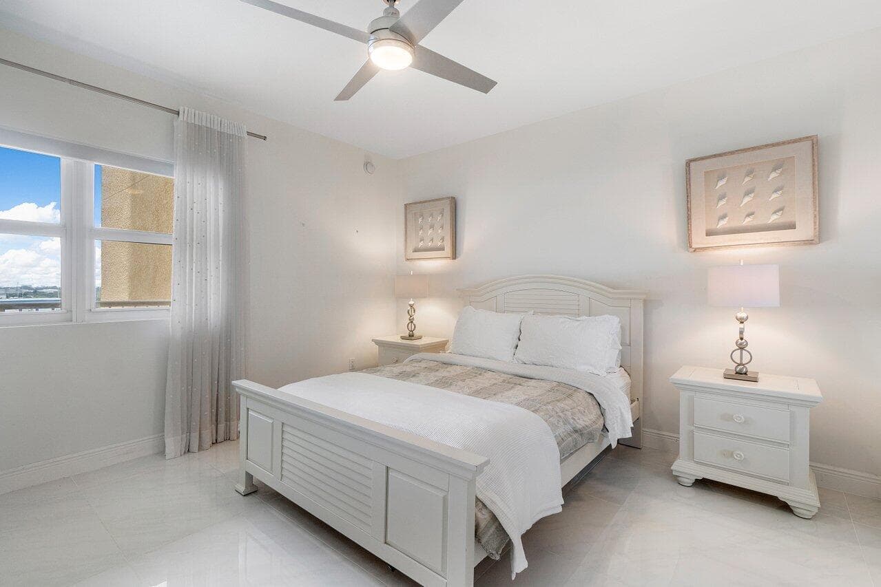 2650 Lake Shore Drive 1003 photo 19
