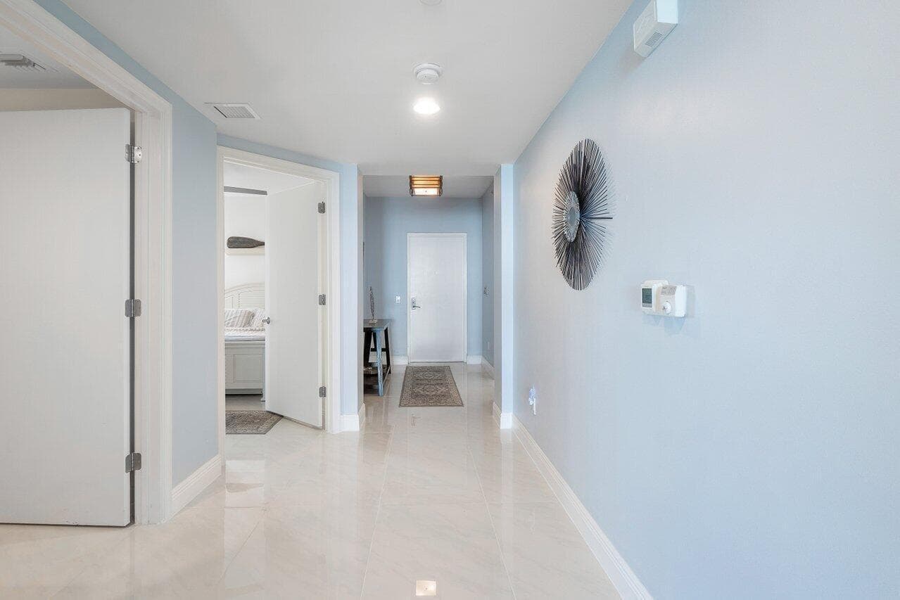 2650 Lake Shore Drive 1003 photo 25