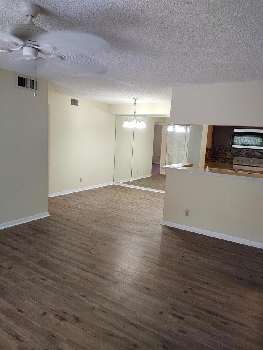2512 SE Anchorage Cove 2 photo 4