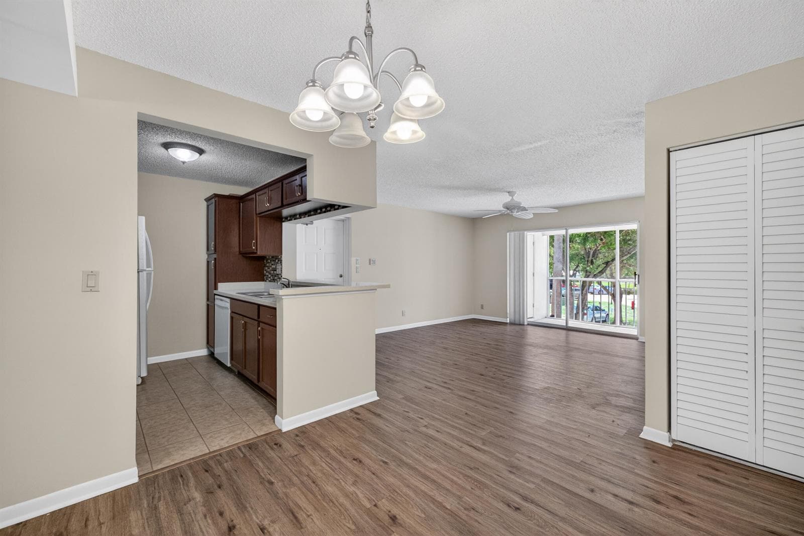 2512 SE Anchorage Cove 2 photo 8