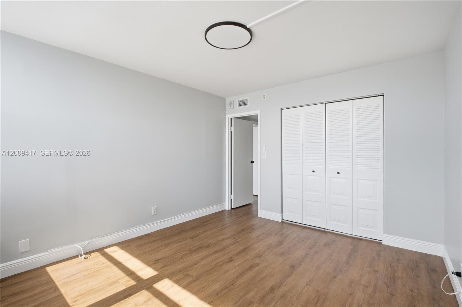 16570 NE 26th Ave 5A photo 13