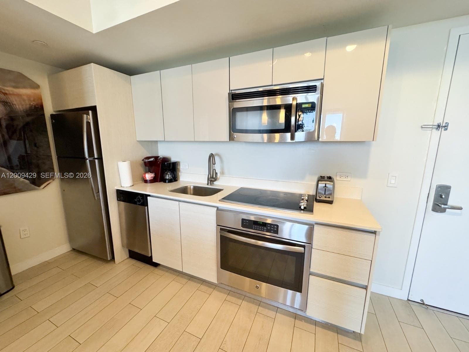2602 E Hallandale Beach Blvd R1708 photo 6