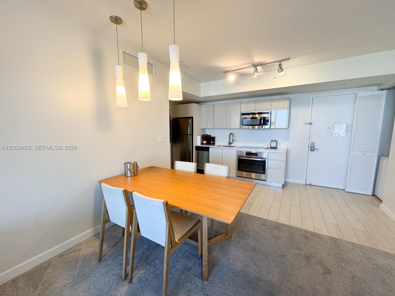2602 E Hallandale Beach Blvd R1708 photo 7