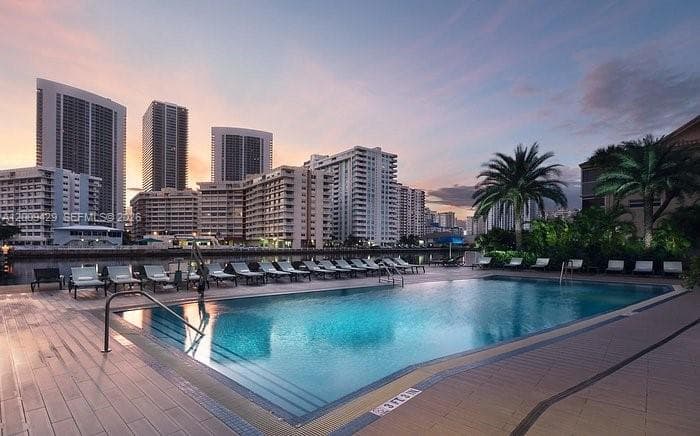 2602 E Hallandale Beach Blvd R1708 photo 1