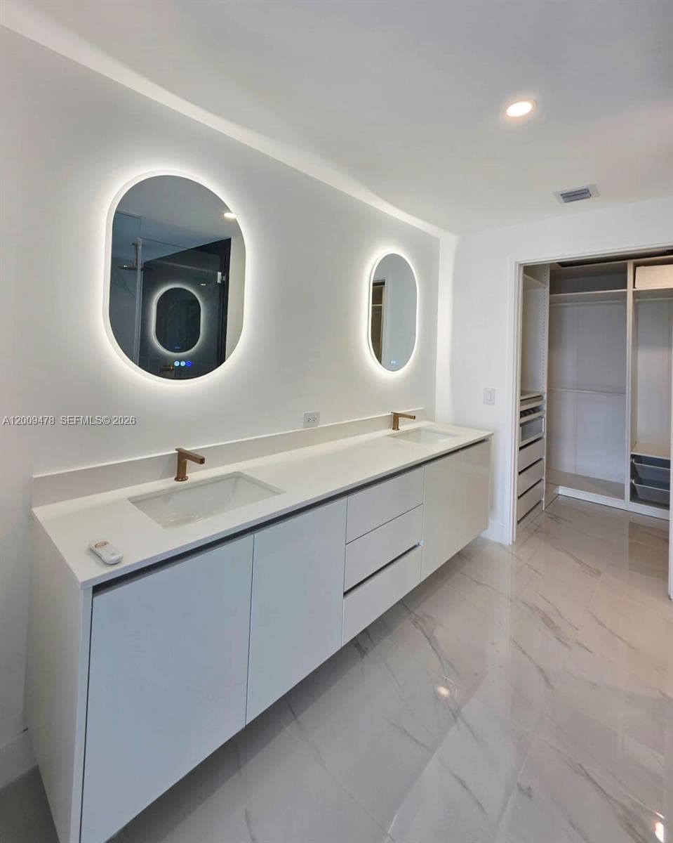 700 24th Street 3903 photo 11