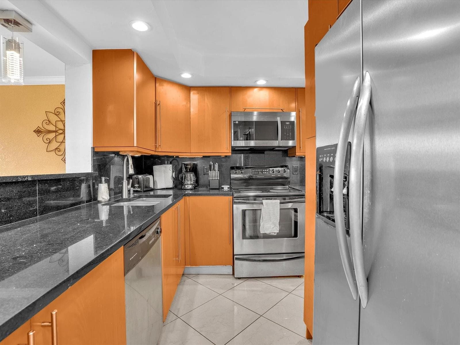 401 Golden Isles Drive 1007 photo 5