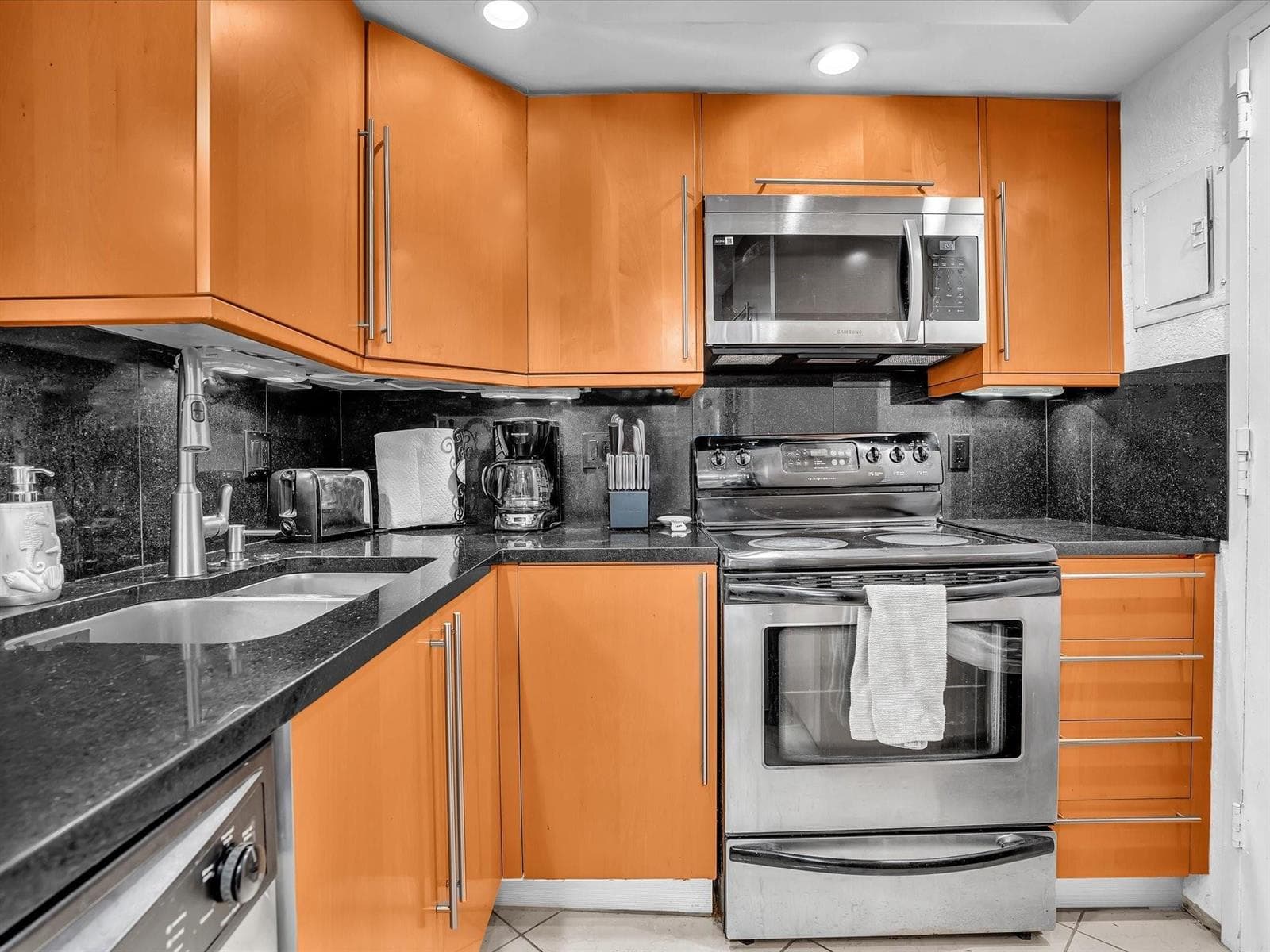 401 Golden Isles Drive 1007 photo 9