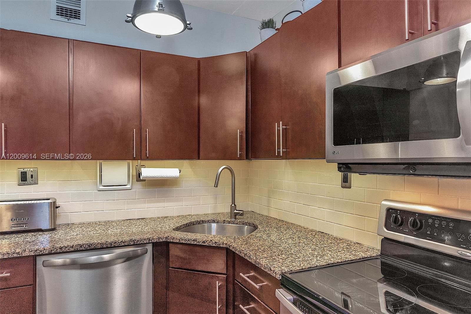 1200 West Ave 423 photo 6