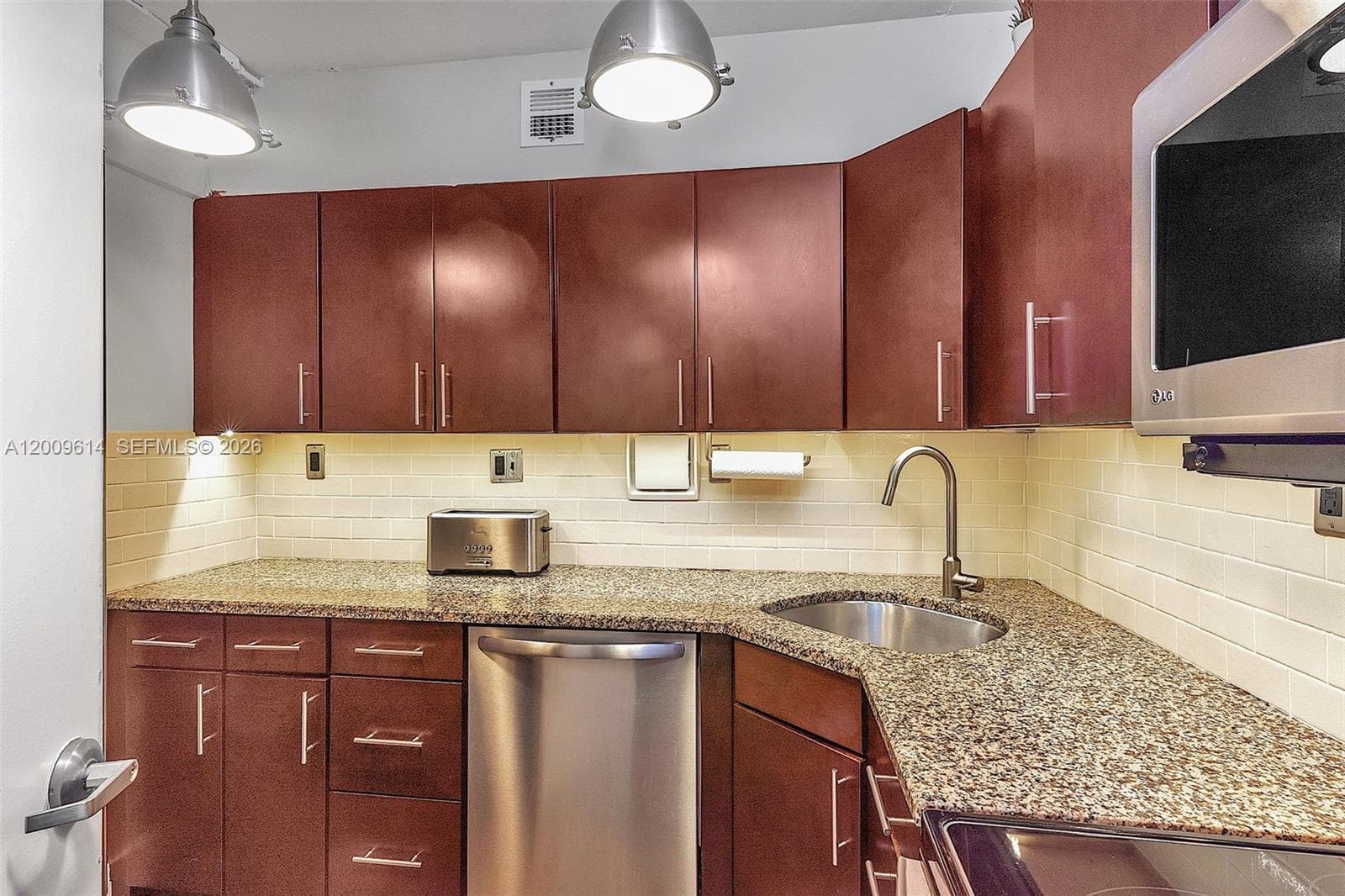 1200 West Ave 423 photo 7