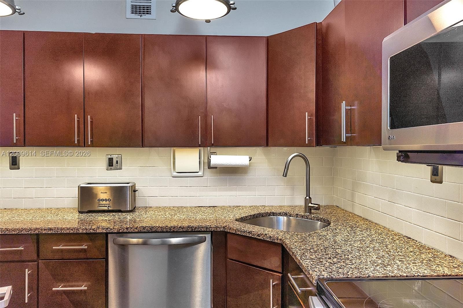 1200 West Ave 423 photo 5