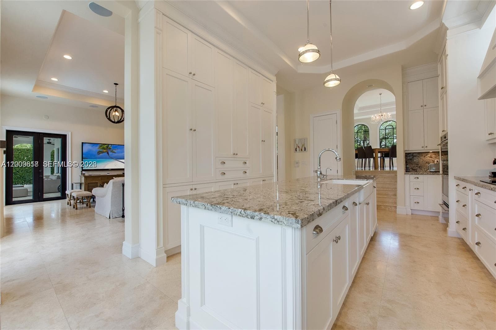 1151 Alhambra Cir photo 6