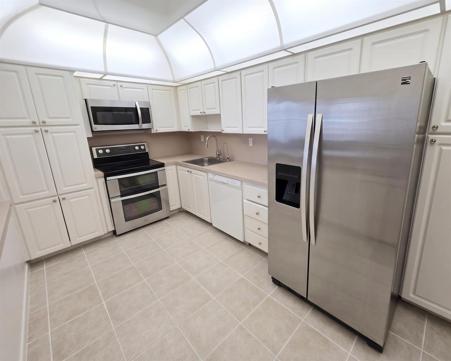 19390 Collins Avenue 1622 photo 2