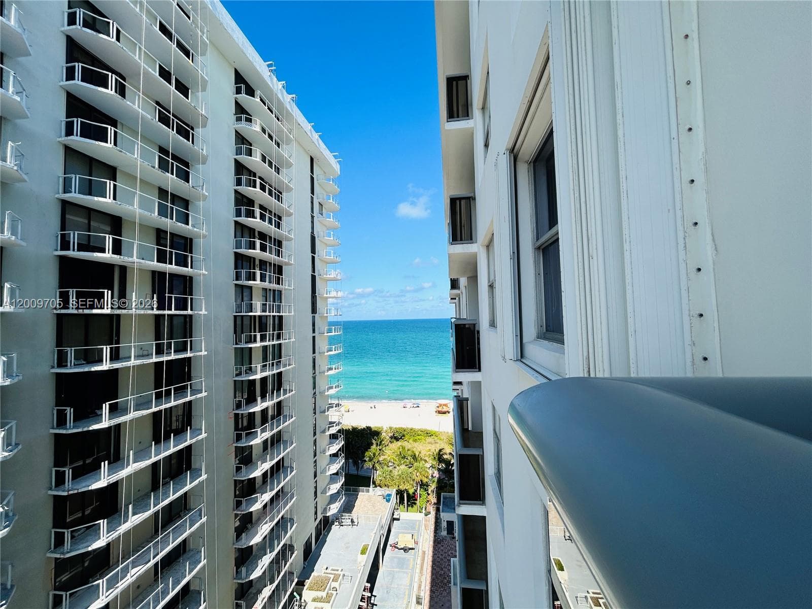 6039 Collins Ave 1507 photo 11