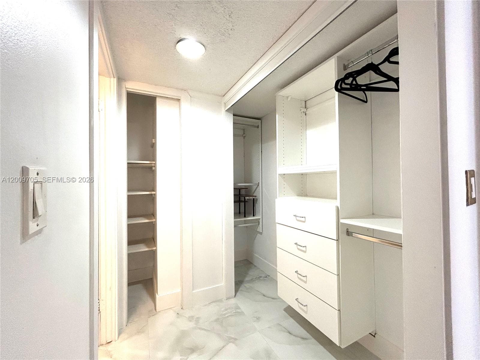 6039 Collins Ave 1507 photo 19