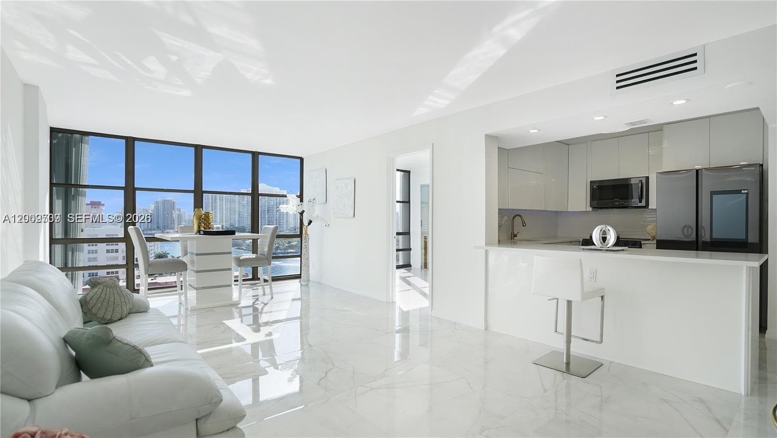 2017 Ocean Dr 1206 photo 5