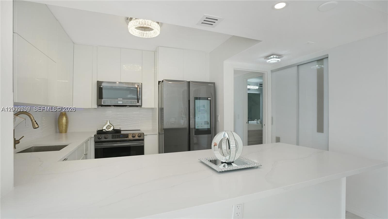 2017 Ocean Dr 1206 photo 14