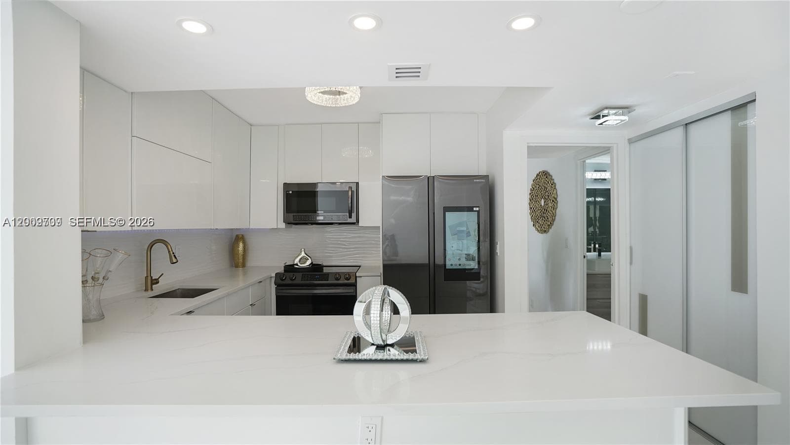 2017 Ocean Dr 1206 photo 15