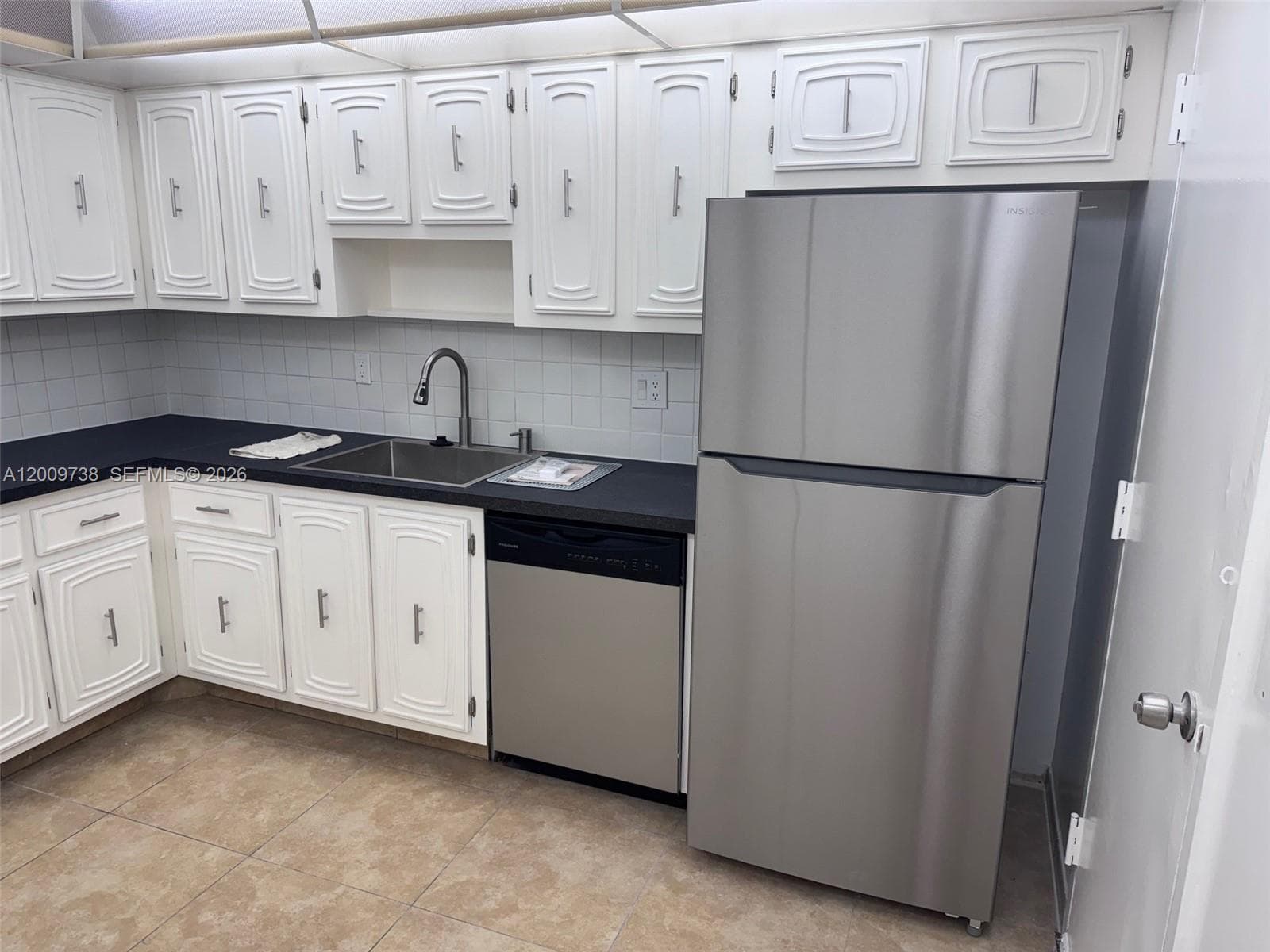 2821 Miami Beach Blvd 3K photo 14