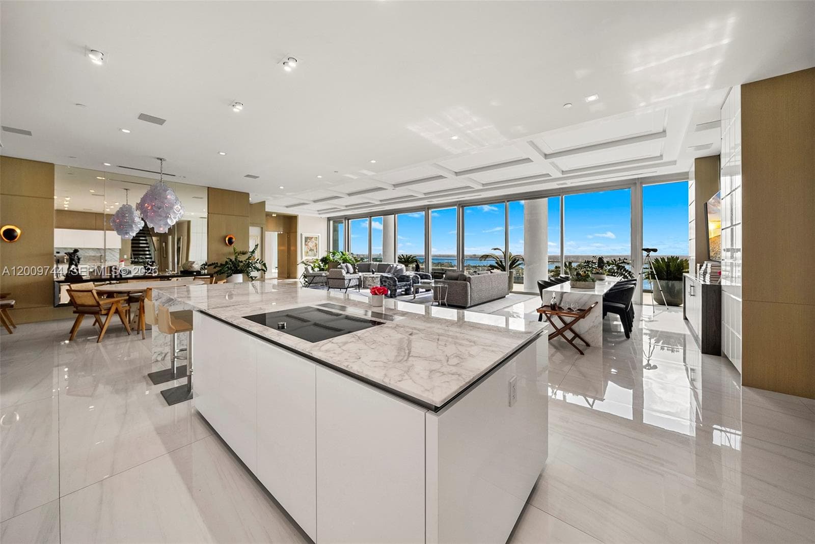 10201 Collins Ave UPH2803 photo 15