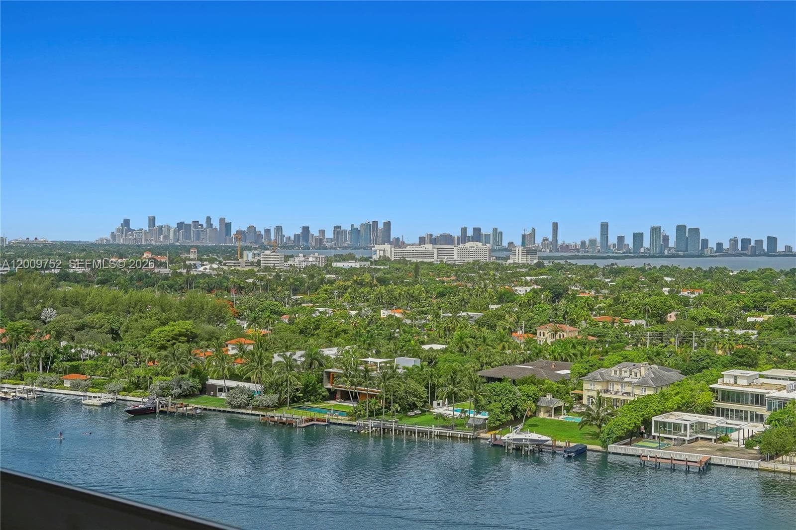 4747 Collins Ave 1503 photo 2