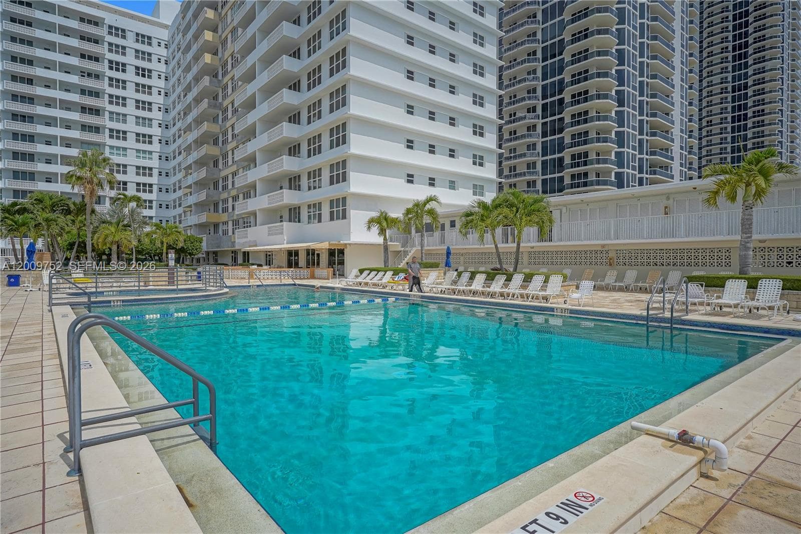 4747 Collins Ave 1503 photo 13