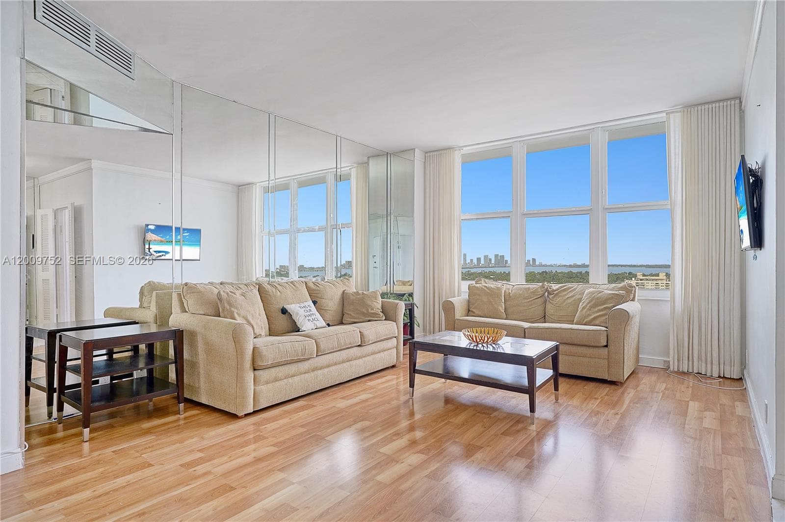 4747 Collins Ave 1503 photo 1