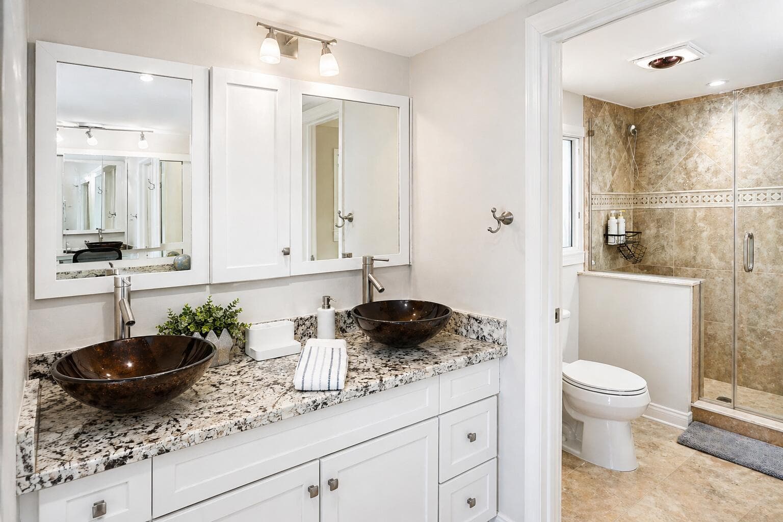 301 Lake Shore Drive 105 photo 12