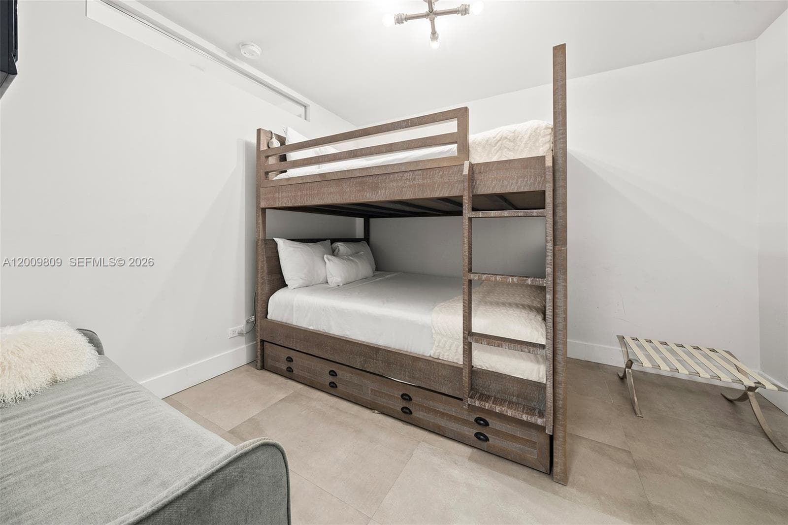 2301 Collins Ave 1533 photo 17