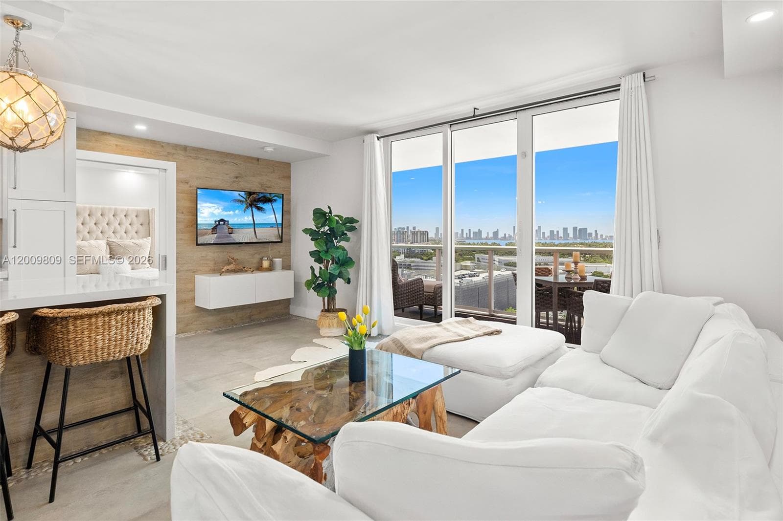 2301 Collins Ave 1533 photo 1