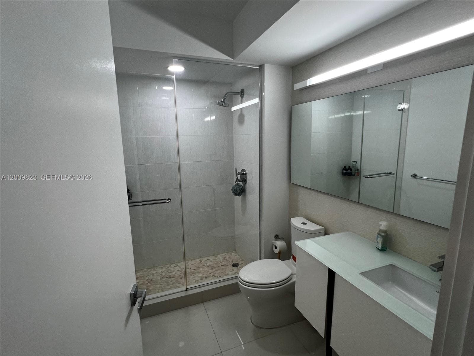 18671 Collins Ave 402 photo 17