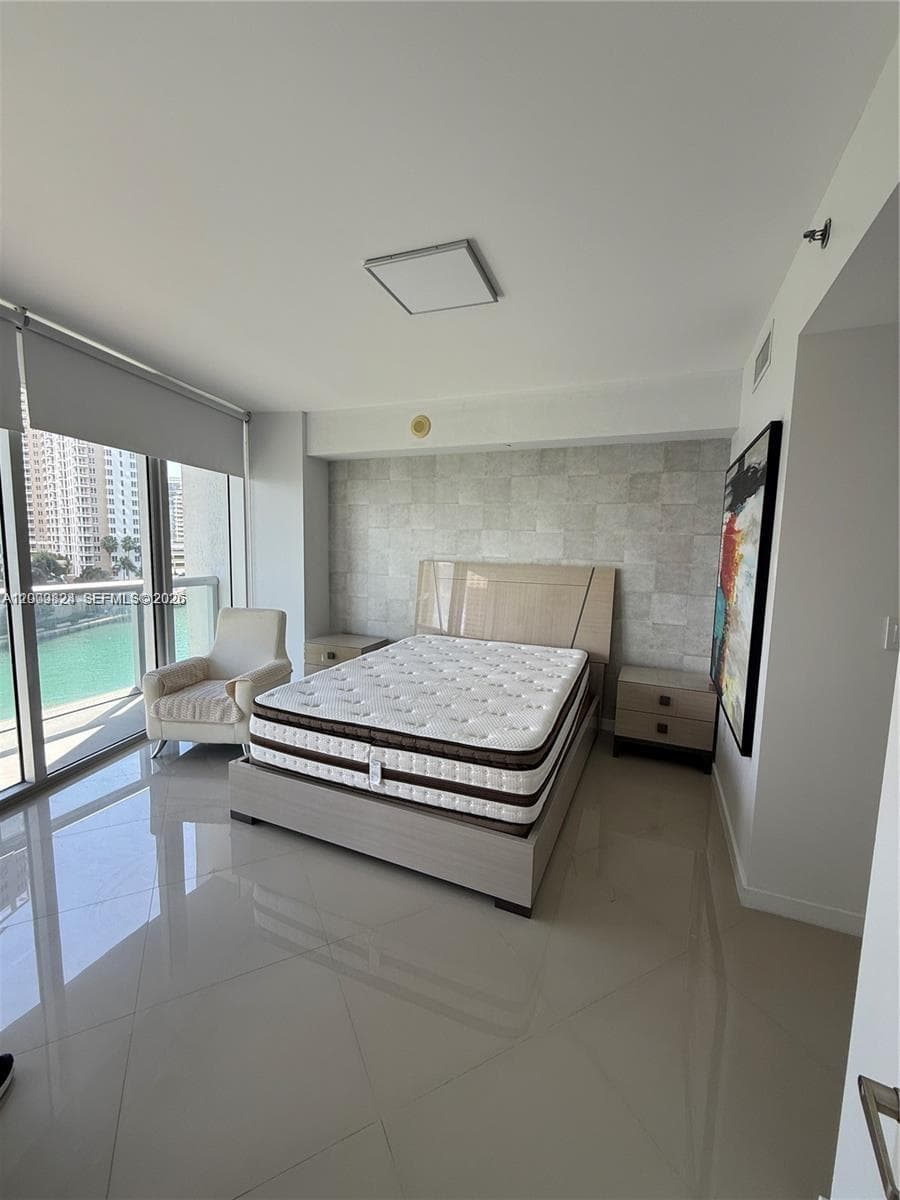 465 Brickell Ave 619 photo 20
