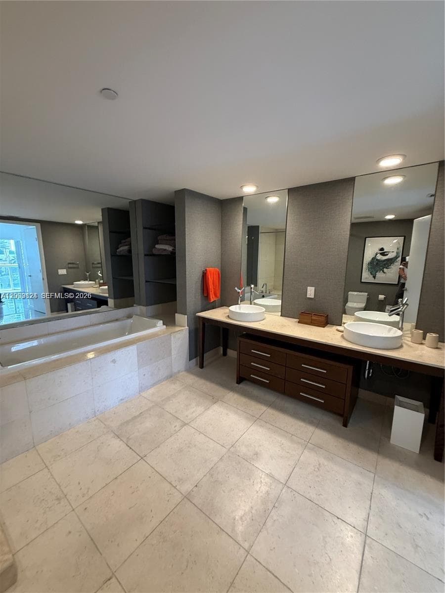 465 Brickell Ave 619 photo 24