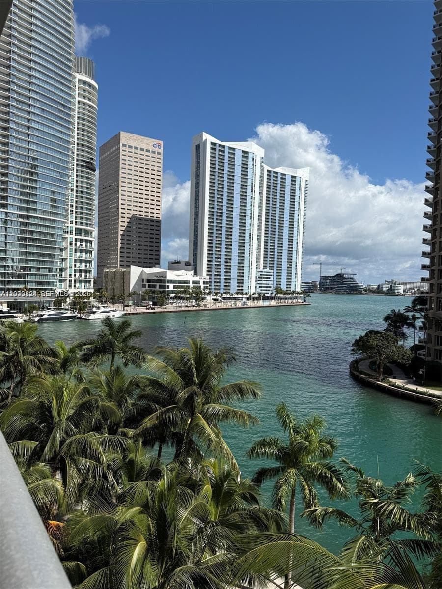 465 Brickell Ave 619 photo 8