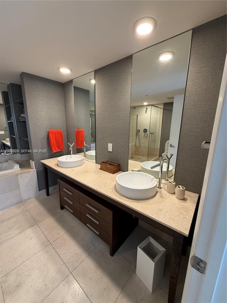 465 Brickell Ave 619 photo 21